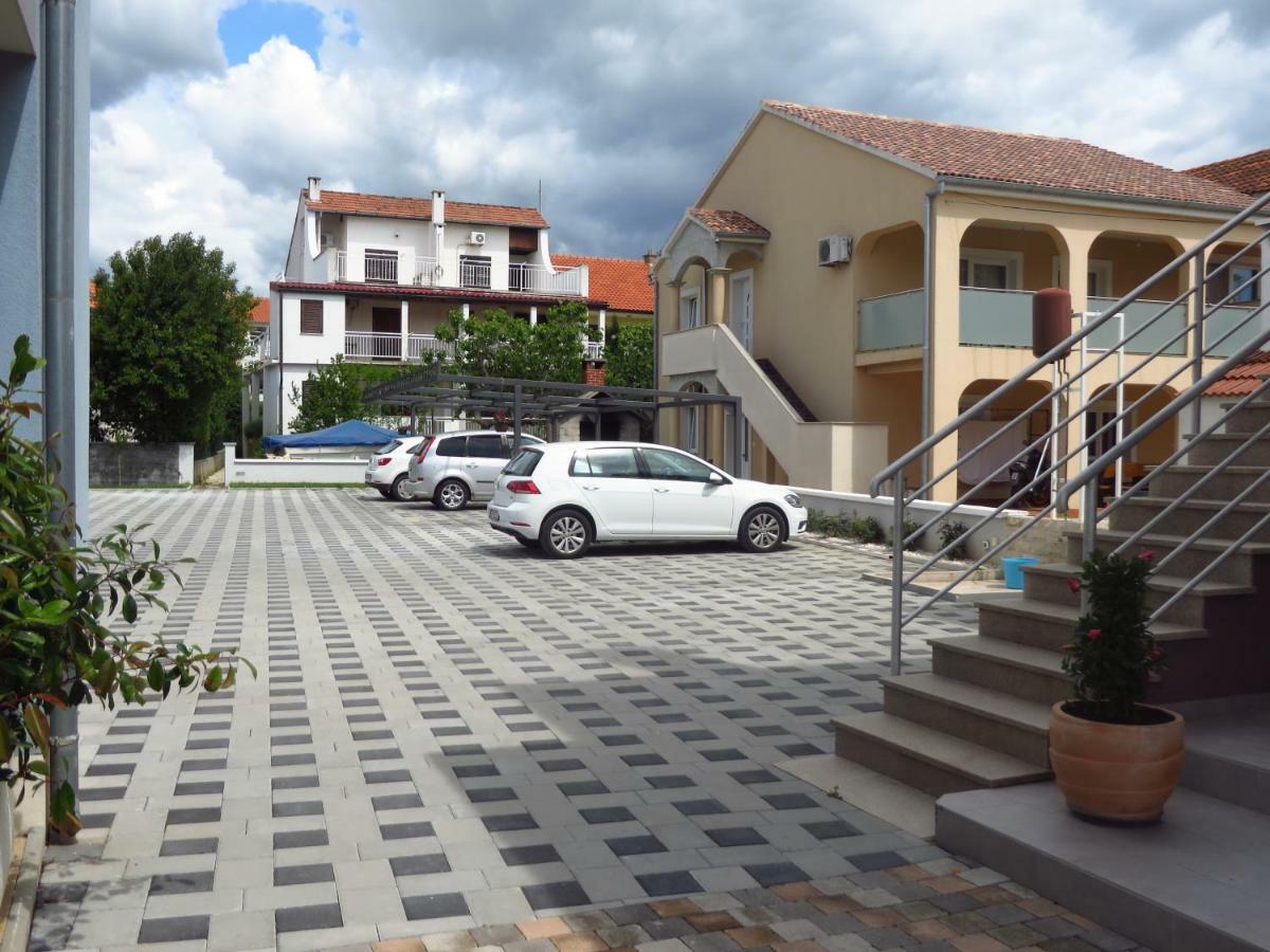 Antonija Apartments With Pool Біоград-на-Мору Номер фото